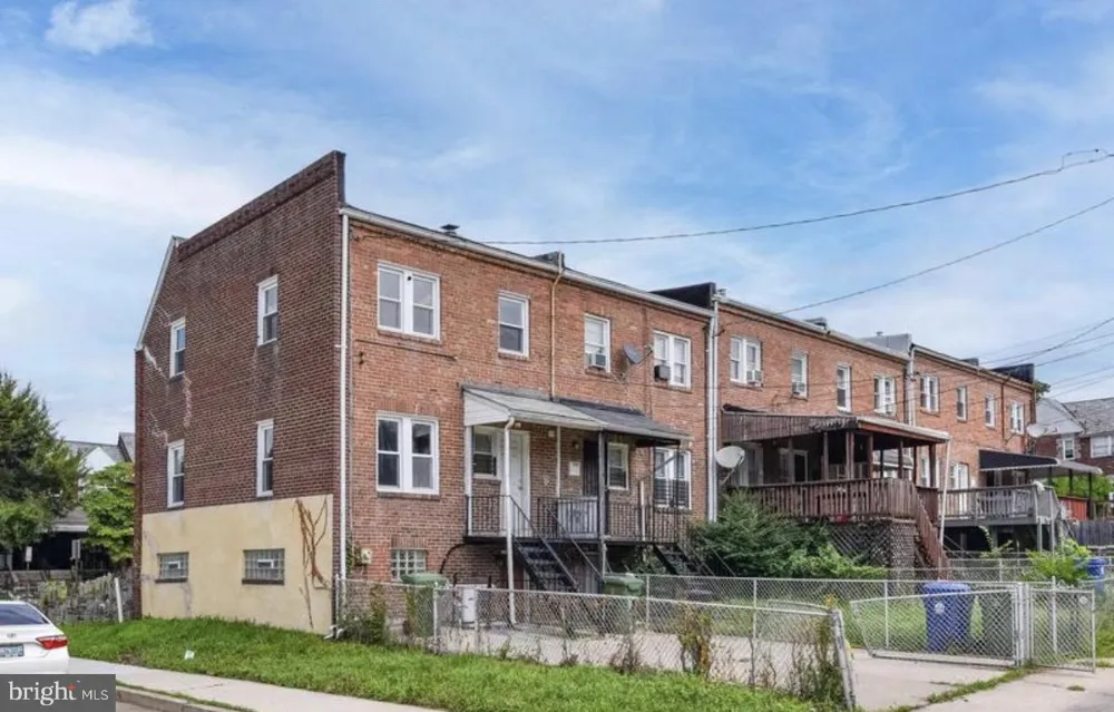 2565 HARLEM AVENUE Baltimore, MD 21216