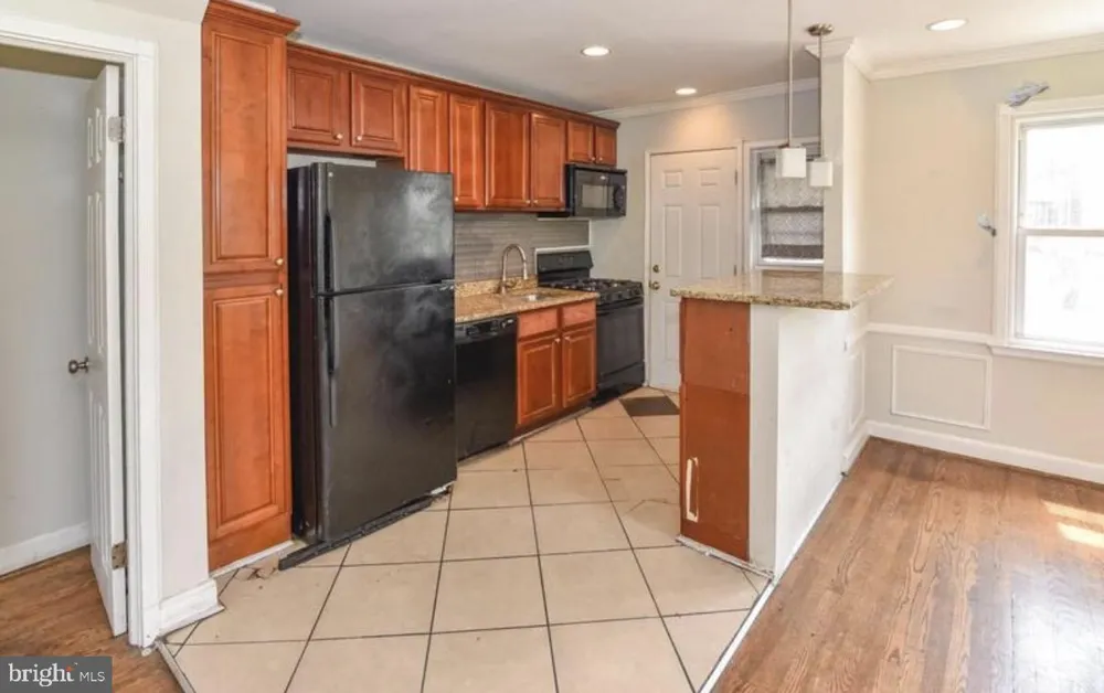 2565 HARLEM AVENUE Baltimore, MD 21216
