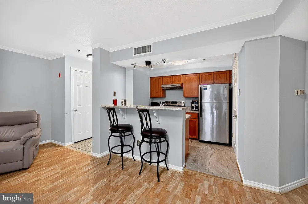 1504 LINCOLN WAY #216 Mclean, VA 22102
