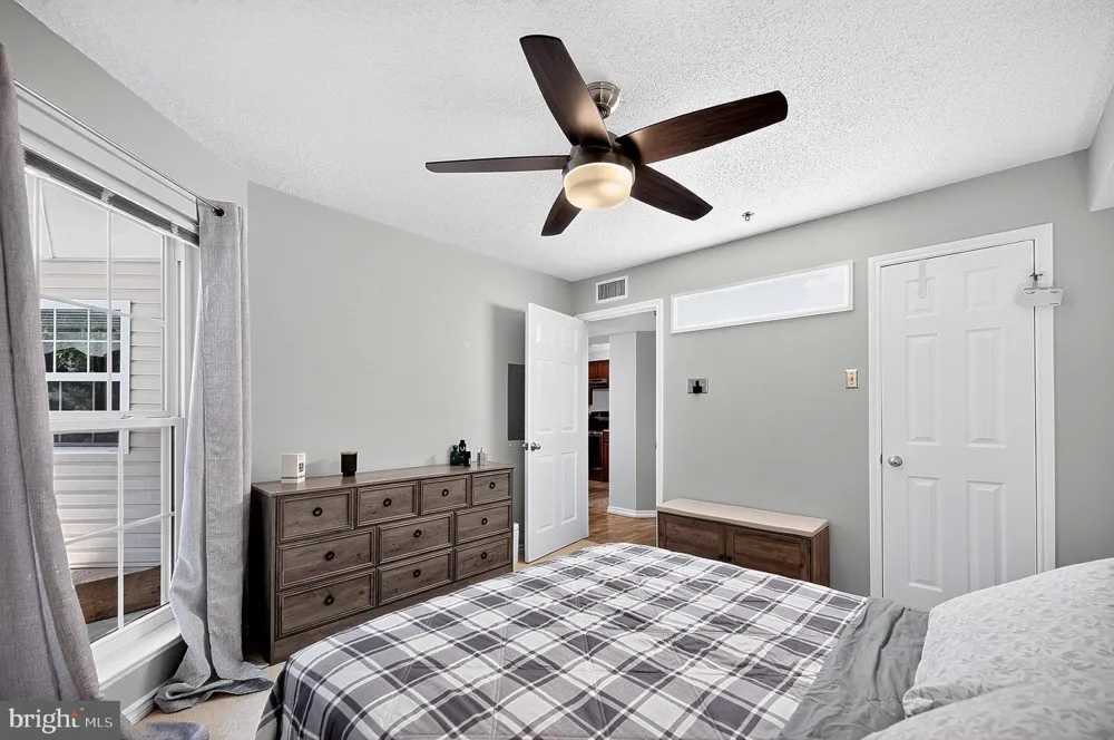 1504 LINCOLN WAY #216 Mclean, VA 22102