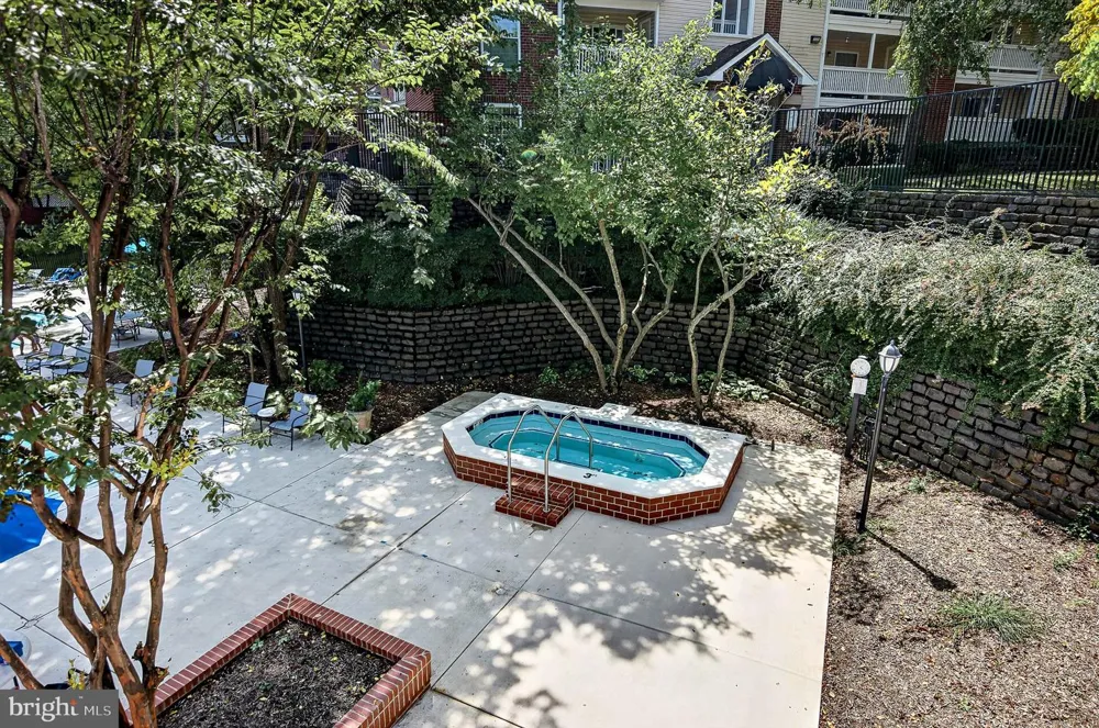 1504 LINCOLN WAY #216 Mclean, VA 22102