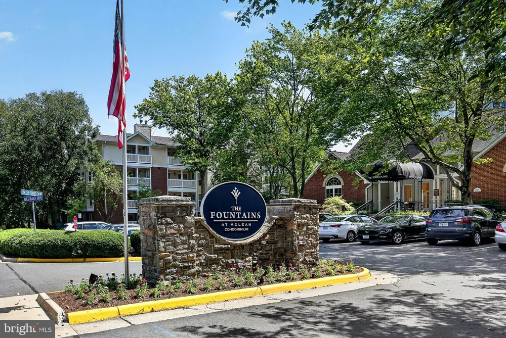 1504 LINCOLN WAY #216 Mclean, VA 22102