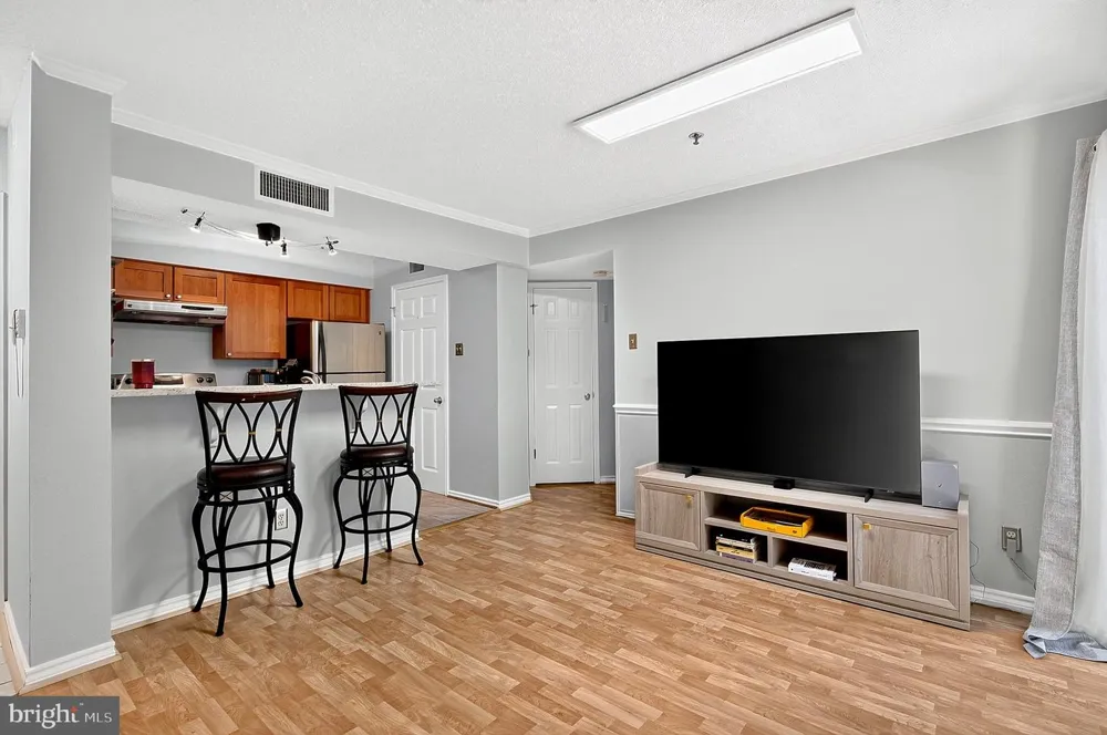 1504 LINCOLN WAY #216 Mclean, VA 22102