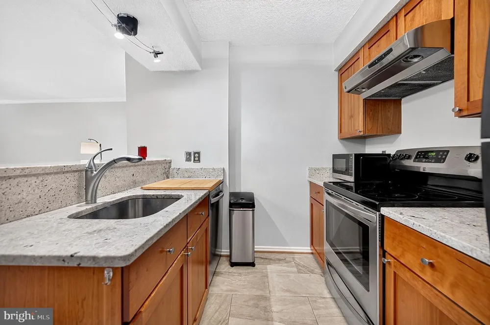 1504 LINCOLN WAY #216 Mclean, VA 22102
