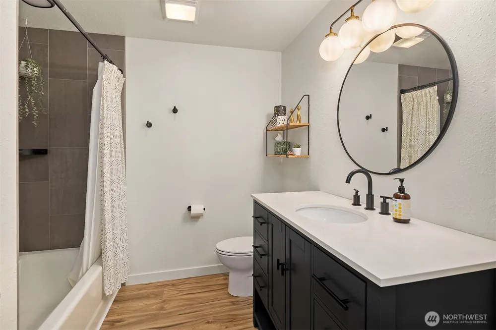 21105 80th Avenue W #104 Edmonds, WA 98026