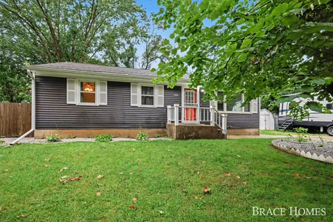7575 Regal Avenue SE
