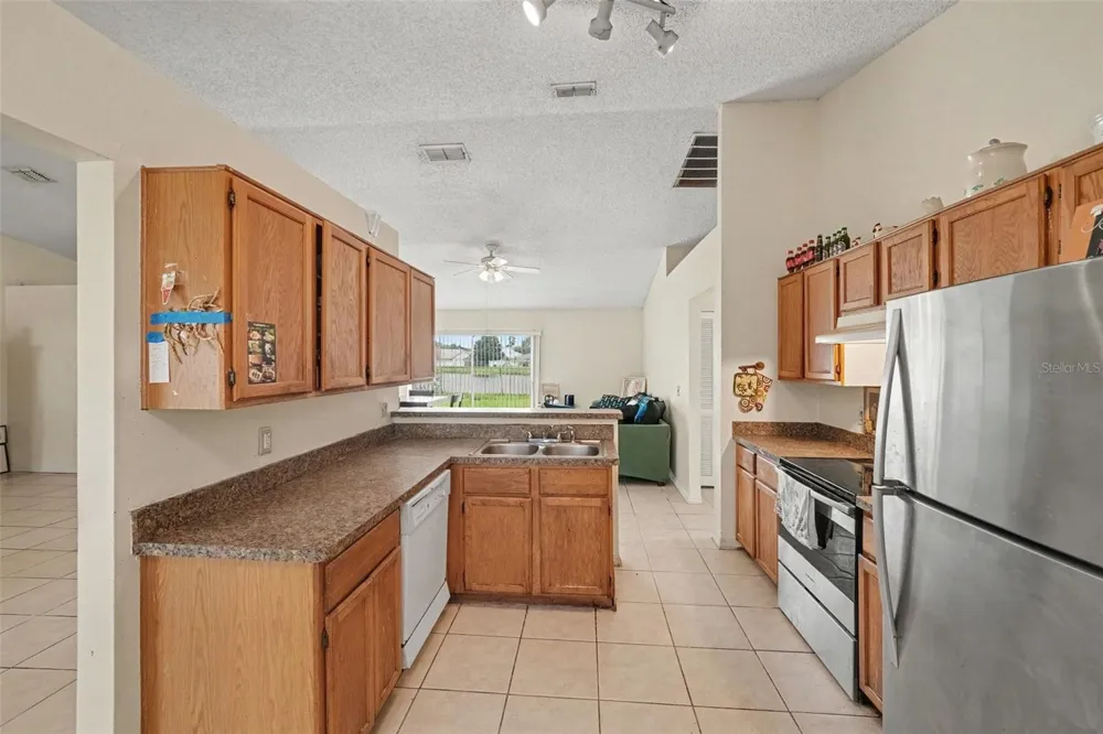 14807 DAY LILY COURT Orlando, FL 32824