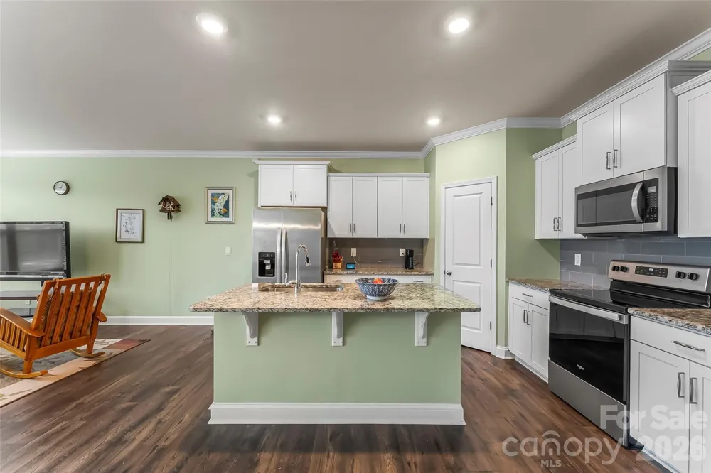 138 Creekview Road Hendersonville, NC 28792