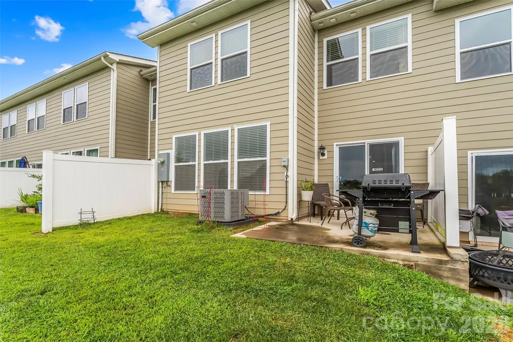 138 Creekview Road Hendersonville, NC 28792