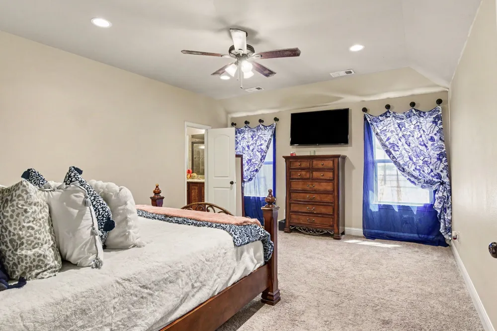 4909 County Road 2720 Caddo Mills, TX 75135