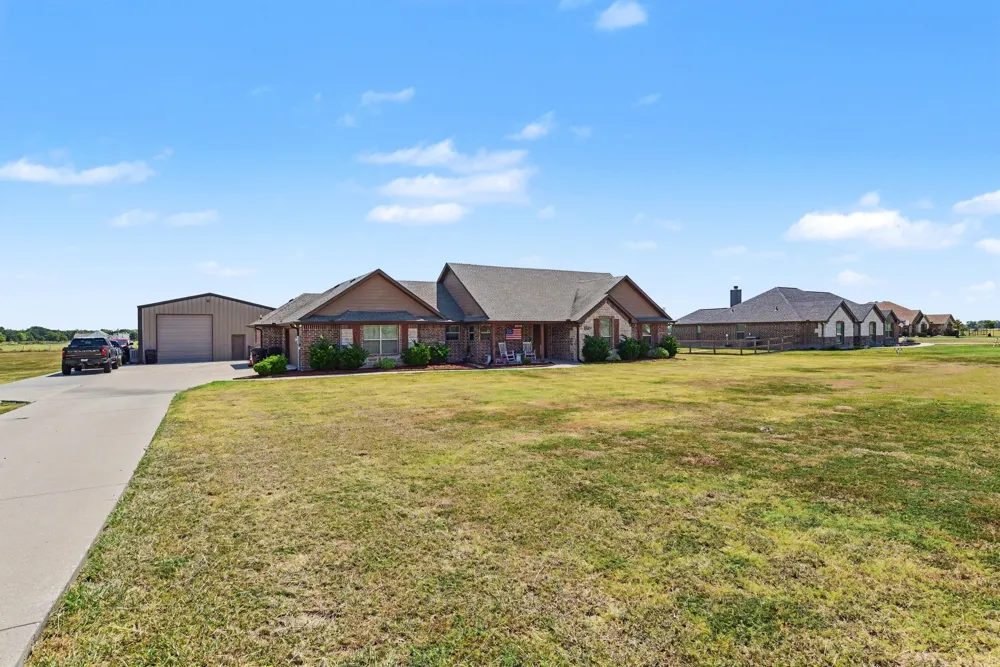 4909 County Road 2720 Caddo Mills, TX 75135
