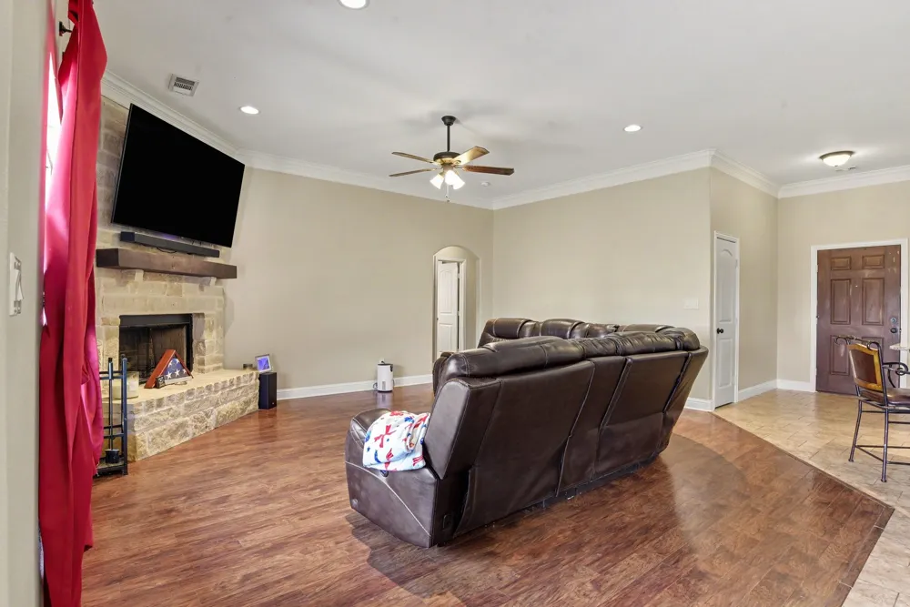 4909 County Road 2720 Caddo Mills, TX 75135
