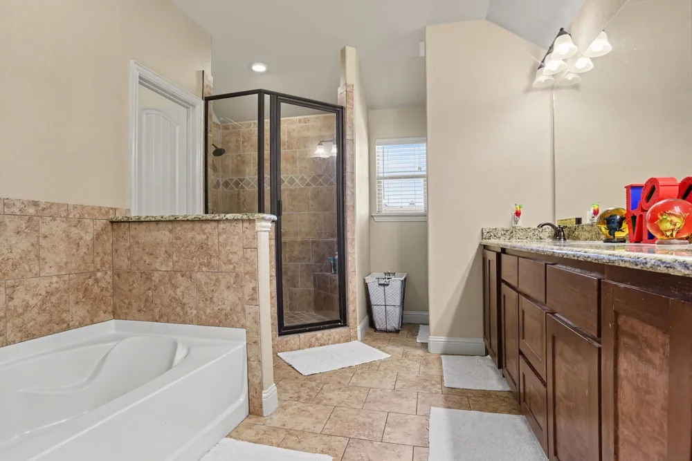 4909 County Road 2720 Caddo Mills, TX 75135
