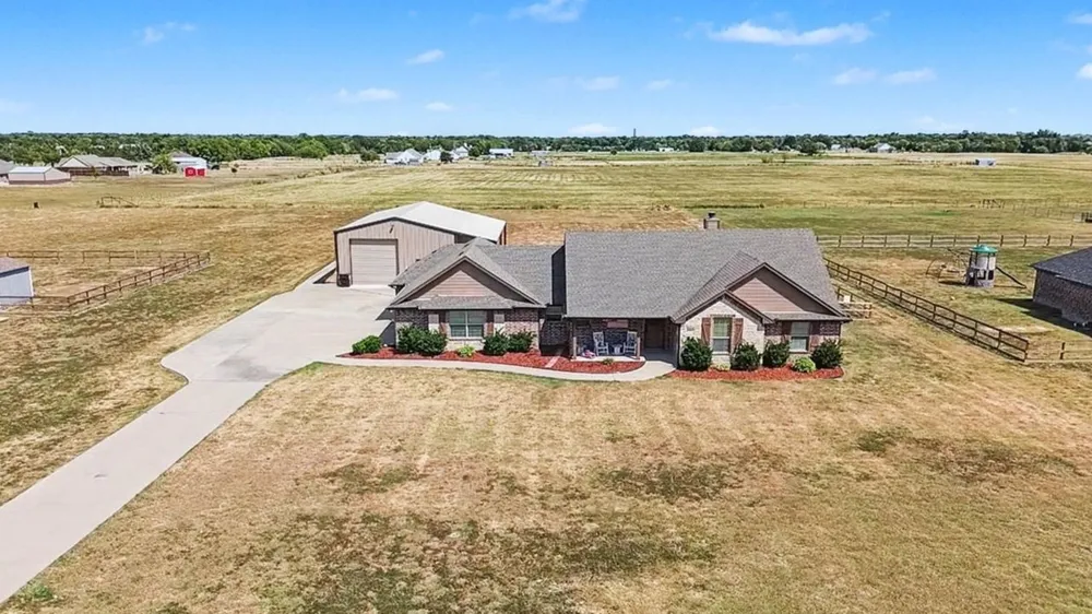 4909 County Road 2720 Caddo Mills, TX 75135