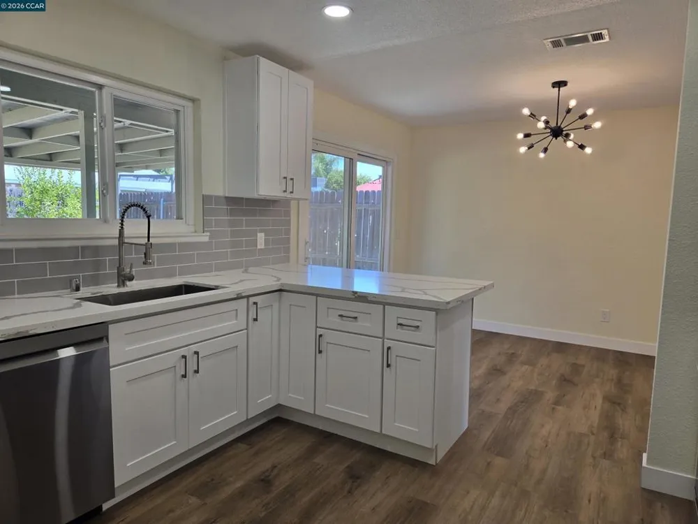 2817 Provo Way Sacramento, CA 95822