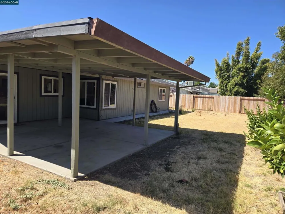2817 Provo Way Sacramento, CA 95822