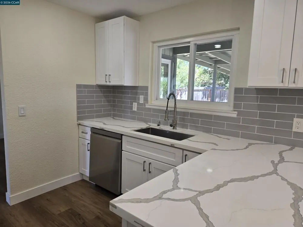 2817 Provo Way Sacramento, CA 95822