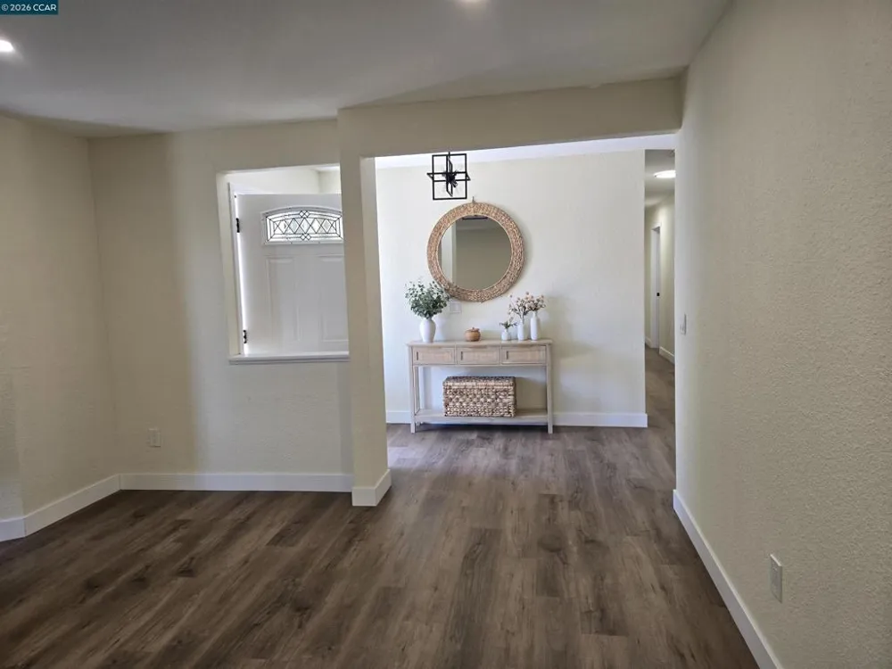 2817 Provo Way Sacramento, CA 95822