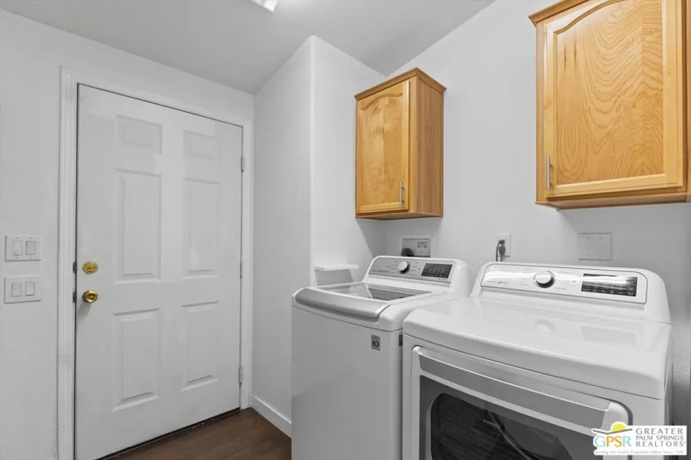208 Marisma Way Cathedral City, CA 92234