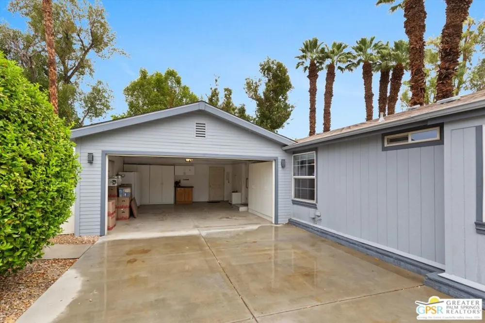 208 Marisma Way Cathedral City, CA 92234