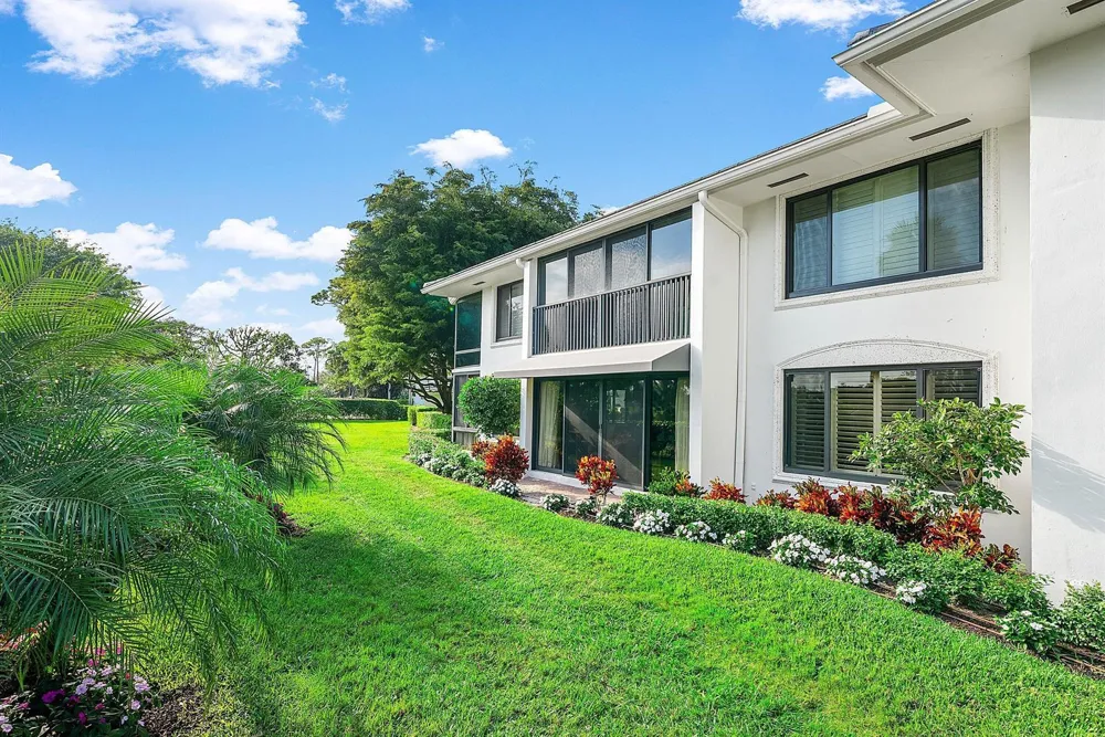 3954 QUAIL RIDGE DRIVE #Egret Boynton Beach, FL 33436