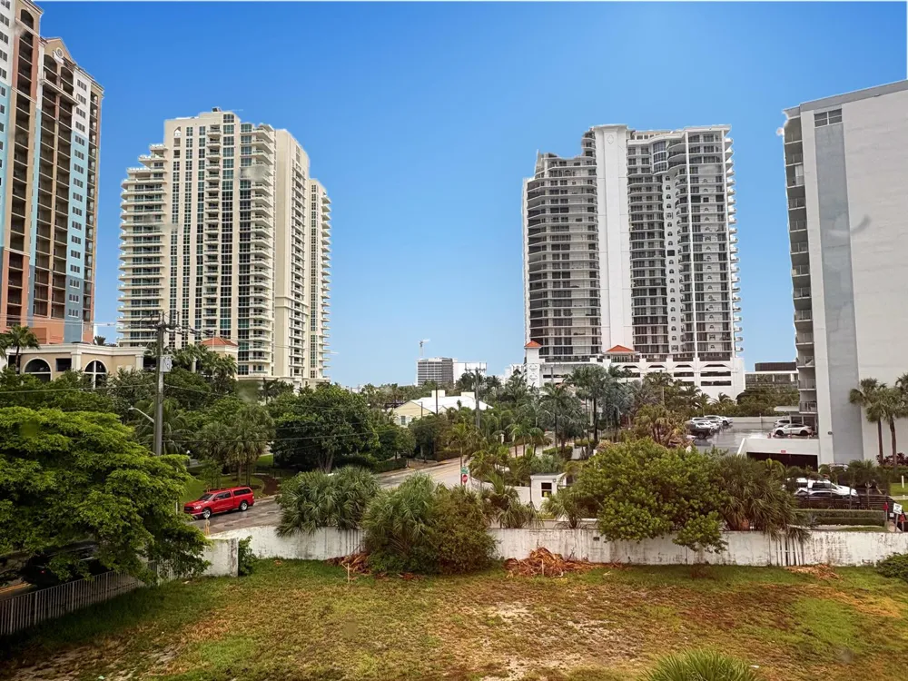 9 BIRCH ROAD #402 Fort Lauderdale, FL 33304