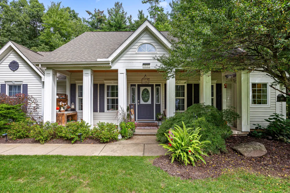 4861 Hidden Hills Circle Howell, MI 48855