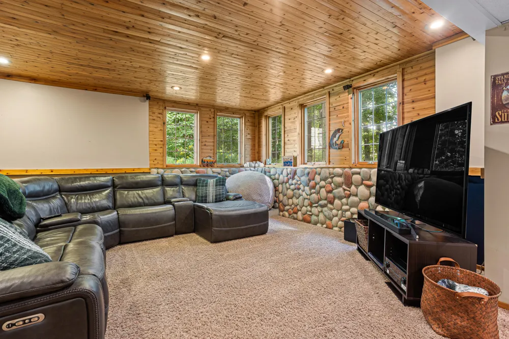 4861 Hidden Hills Circle Howell, MI 48855