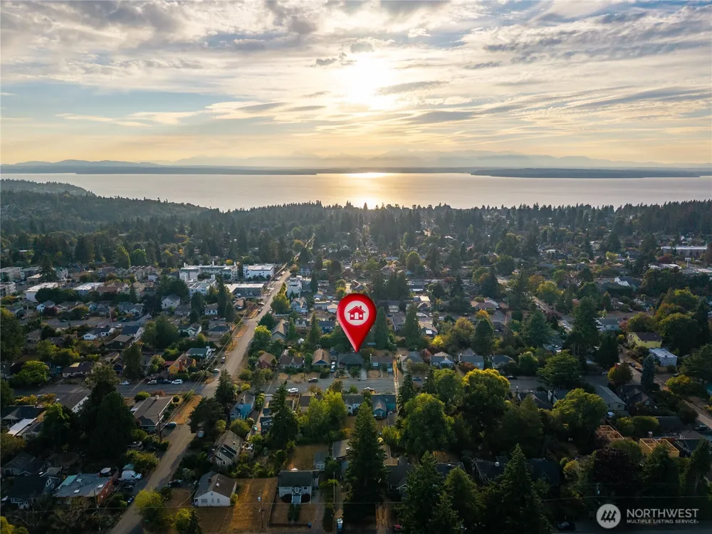 12015 Dayton Avenue Seattle, WA 98133