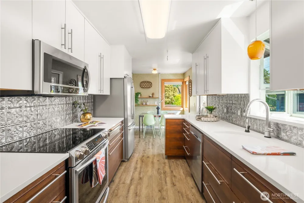 12015 Dayton Avenue Seattle, WA 98133