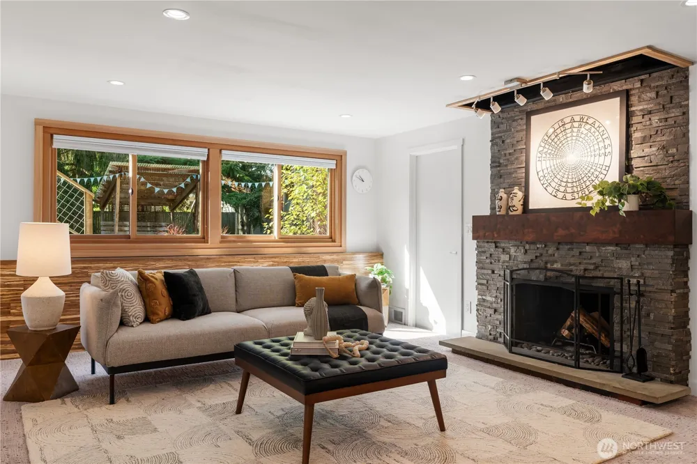12015 Dayton Avenue Seattle, WA 98133