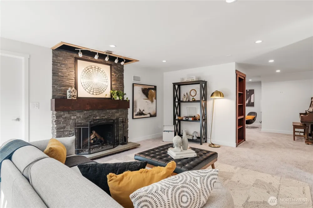 12015 Dayton Avenue Seattle, WA 98133