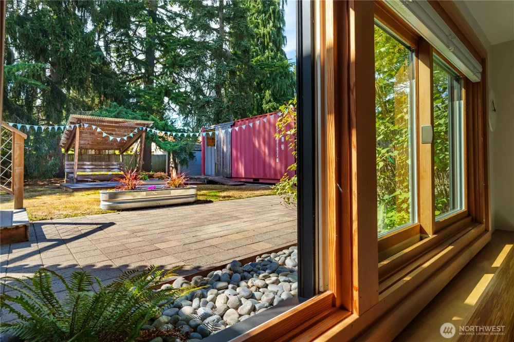 12015 Dayton Avenue Seattle, WA 98133