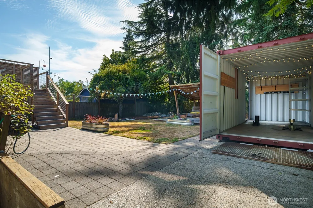12015 Dayton Avenue Seattle, WA 98133