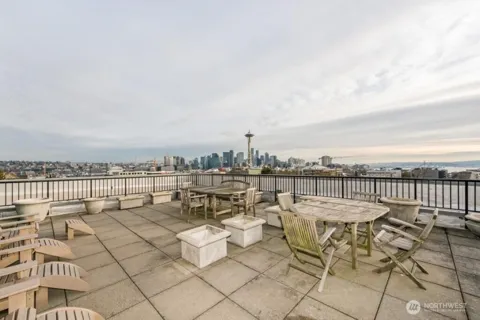 720 Queen Anne Avenue #401