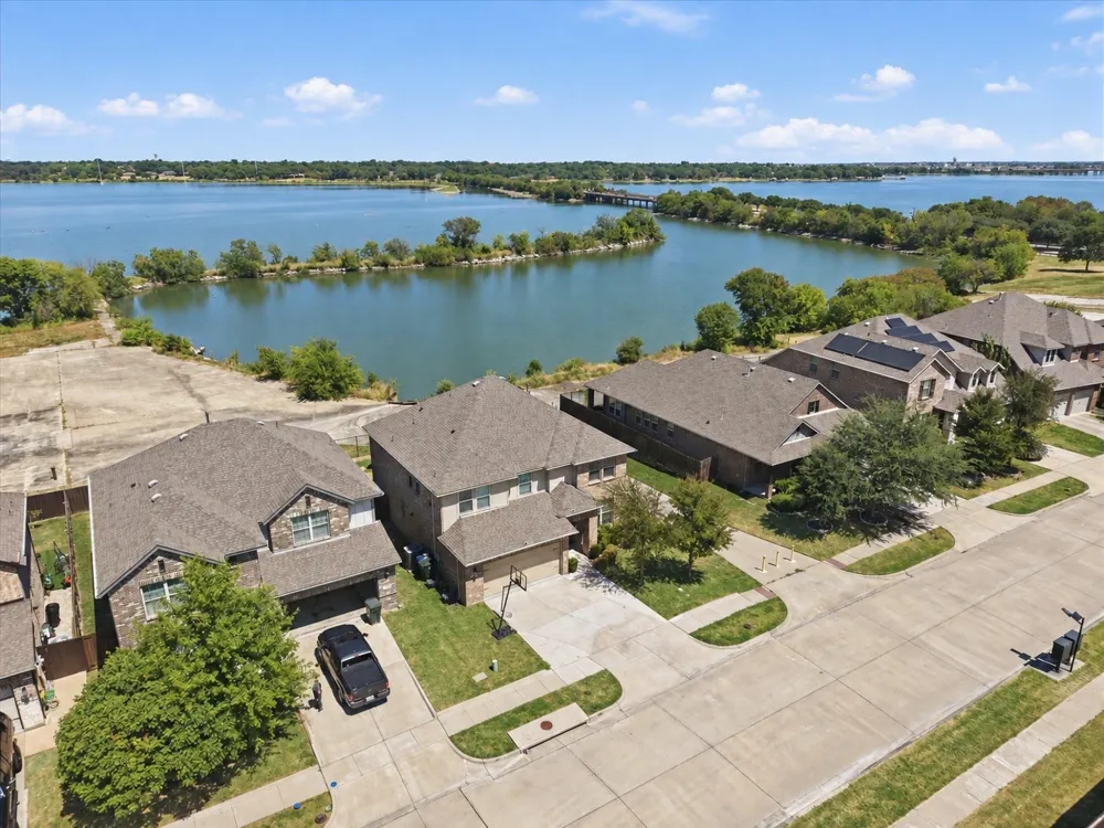 2025 Lake Front Trail Garland, TX 75043