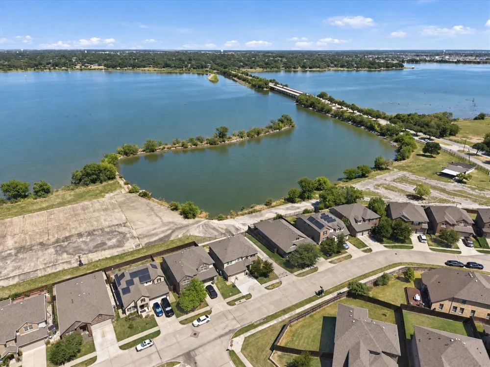 2025 Lake Front Trail Garland, TX 75043