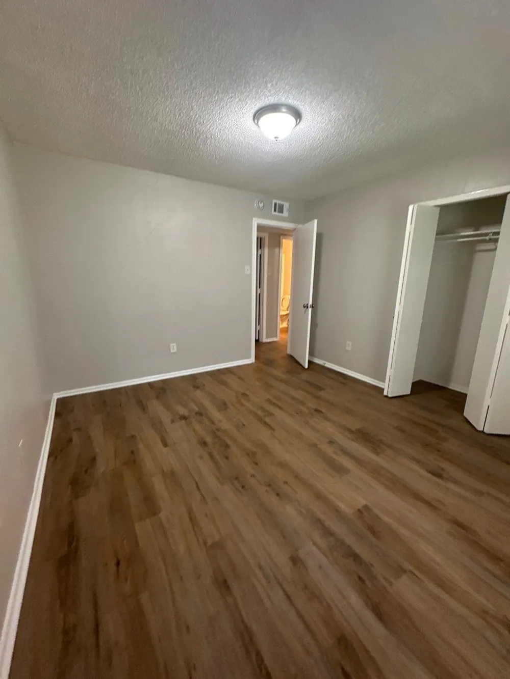 1014 Tulip Trail Mesquite, TX 75149