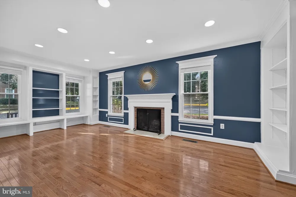 11870 ABERCORN COURT Reston, VA 20191