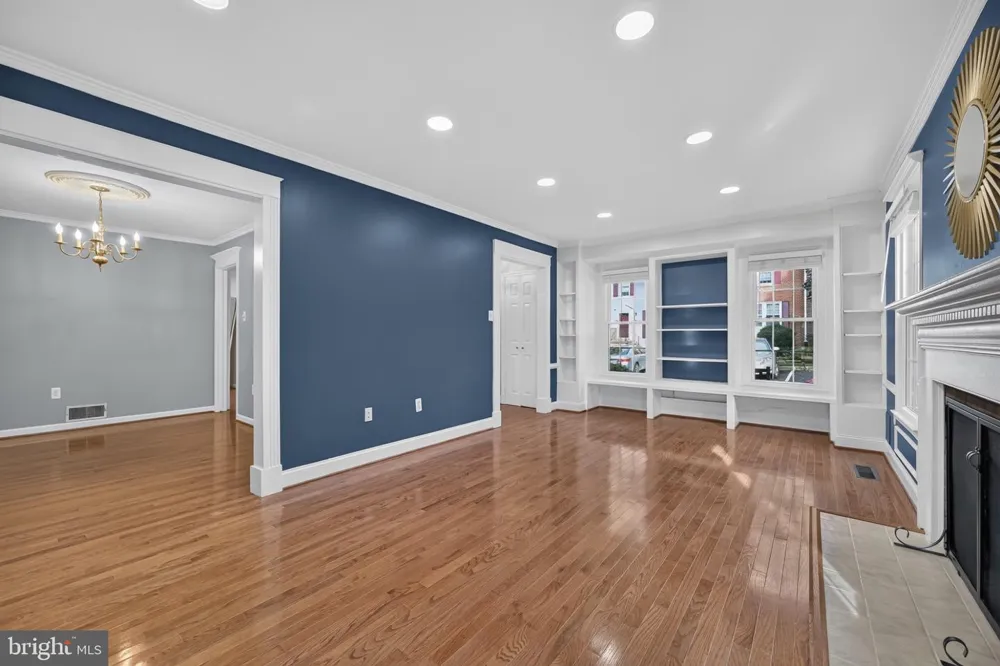 11870 ABERCORN COURT Reston, VA 20191