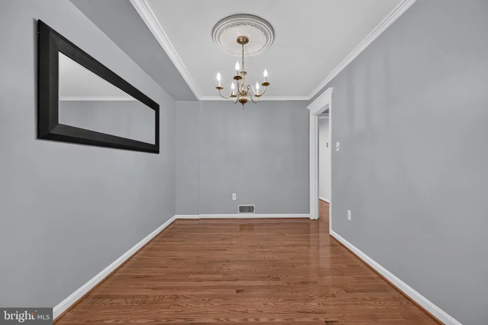 11870 ABERCORN COURT Reston, VA 20191