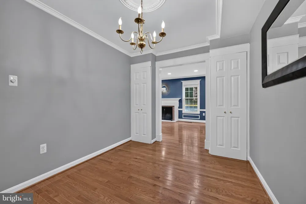 11870 ABERCORN COURT Reston, VA 20191
