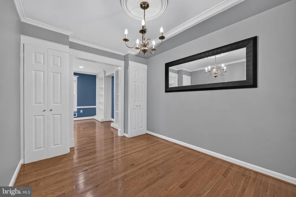 11870 ABERCORN COURT Reston, VA 20191