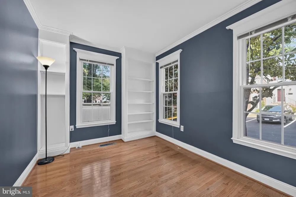 11870 ABERCORN COURT Reston, VA 20191
