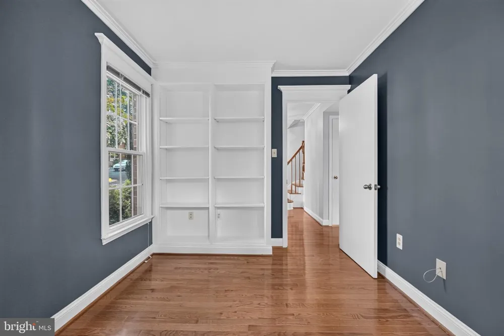 11870 ABERCORN COURT Reston, VA 20191