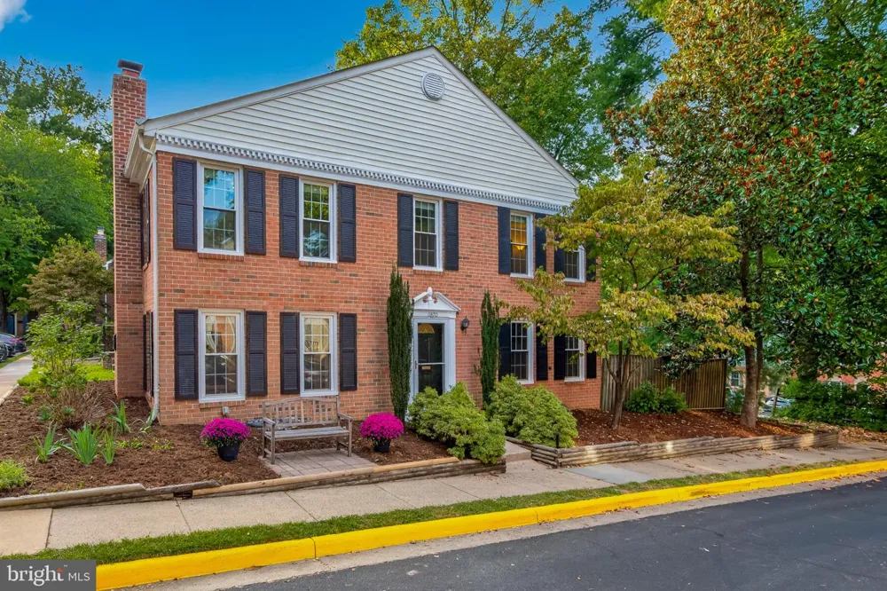 11870 ABERCORN COURT Reston, VA 20191