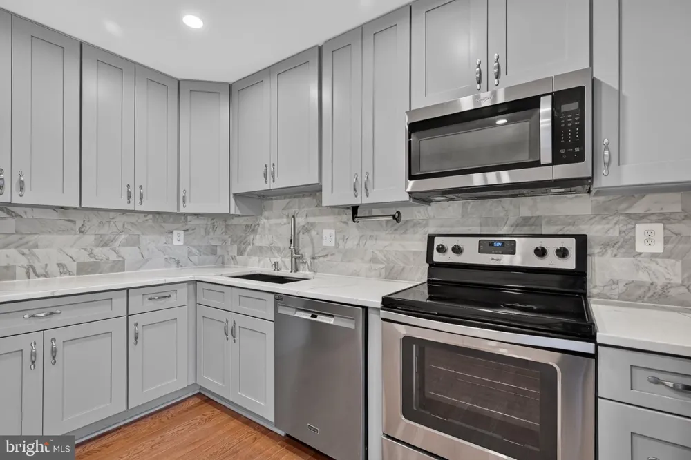 11870 ABERCORN COURT Reston, VA 20191