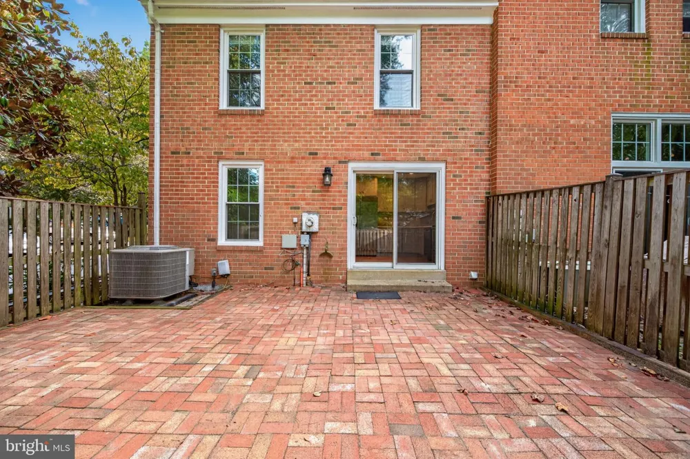 11870 ABERCORN COURT Reston, VA 20191