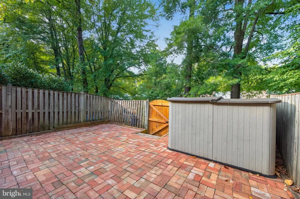 11870 ABERCORN COURT Reston, VA 20191