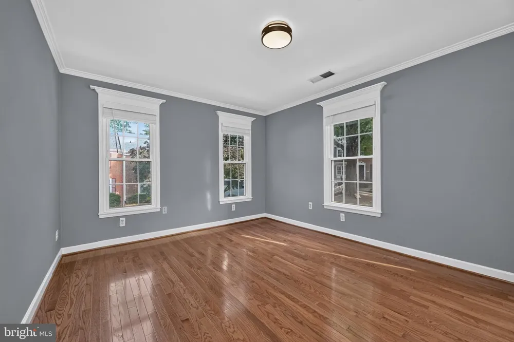 11870 ABERCORN COURT Reston, VA 20191